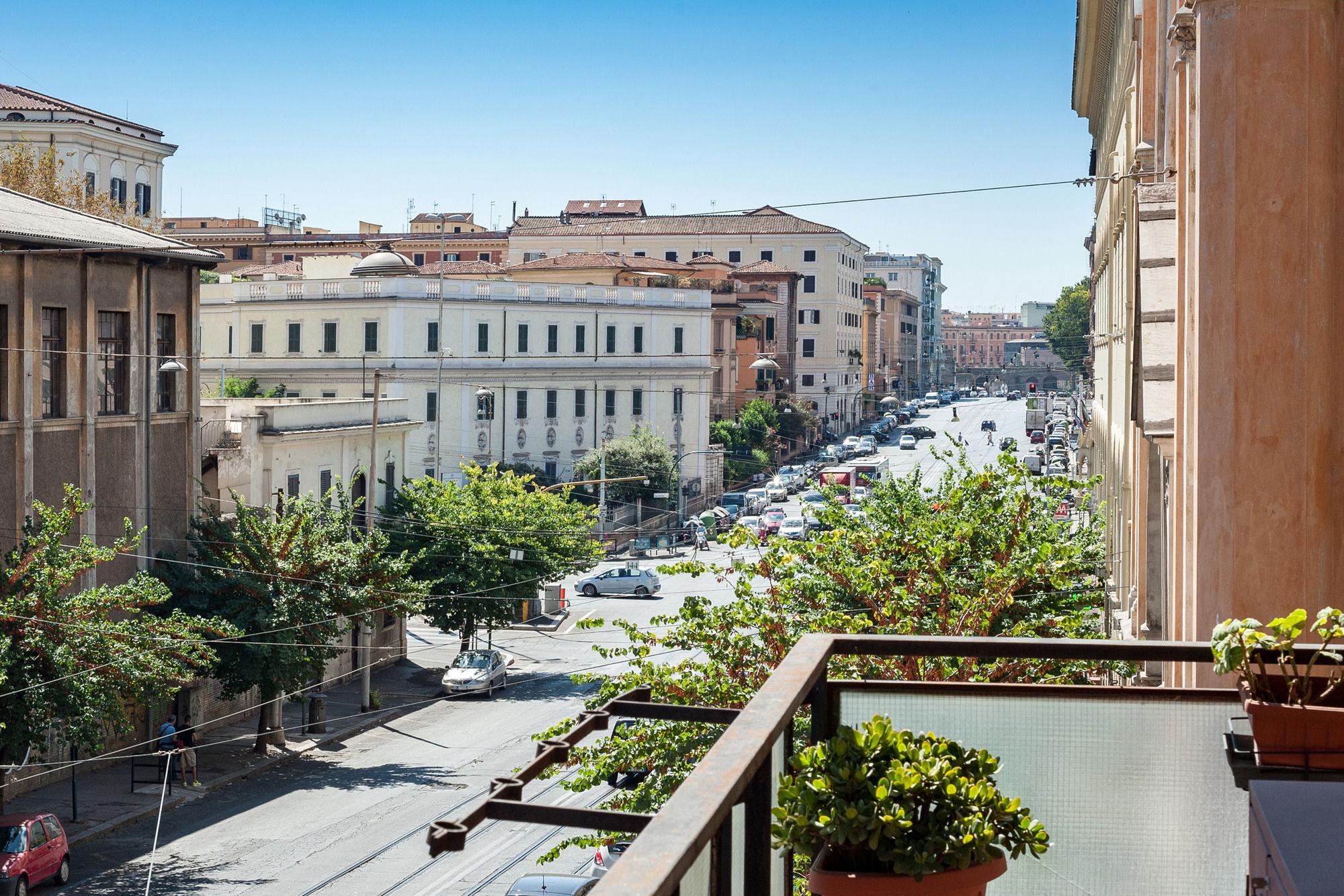 Pensión Hosting Flats Roma